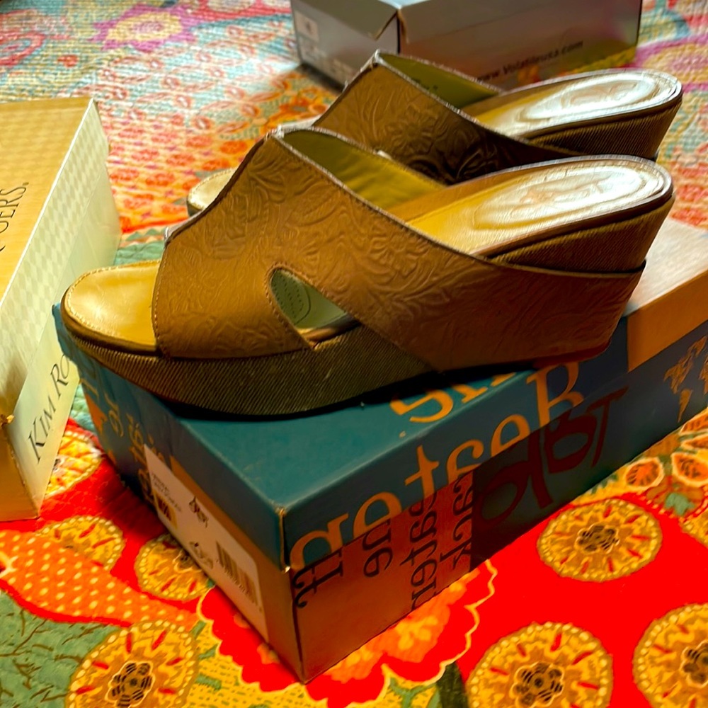 Otbt Hannibal 8 leather  wedge sandal.  Wore 2 times.